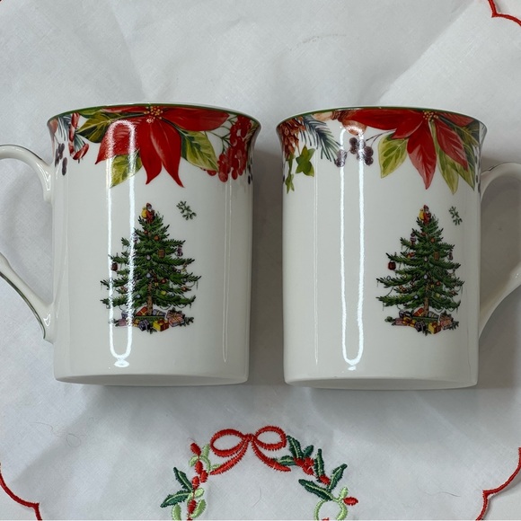 Spode Holiday Mugs with Christmas Tree Poinsettia set of two 12oz Discontinued - Picture 6 of 6
